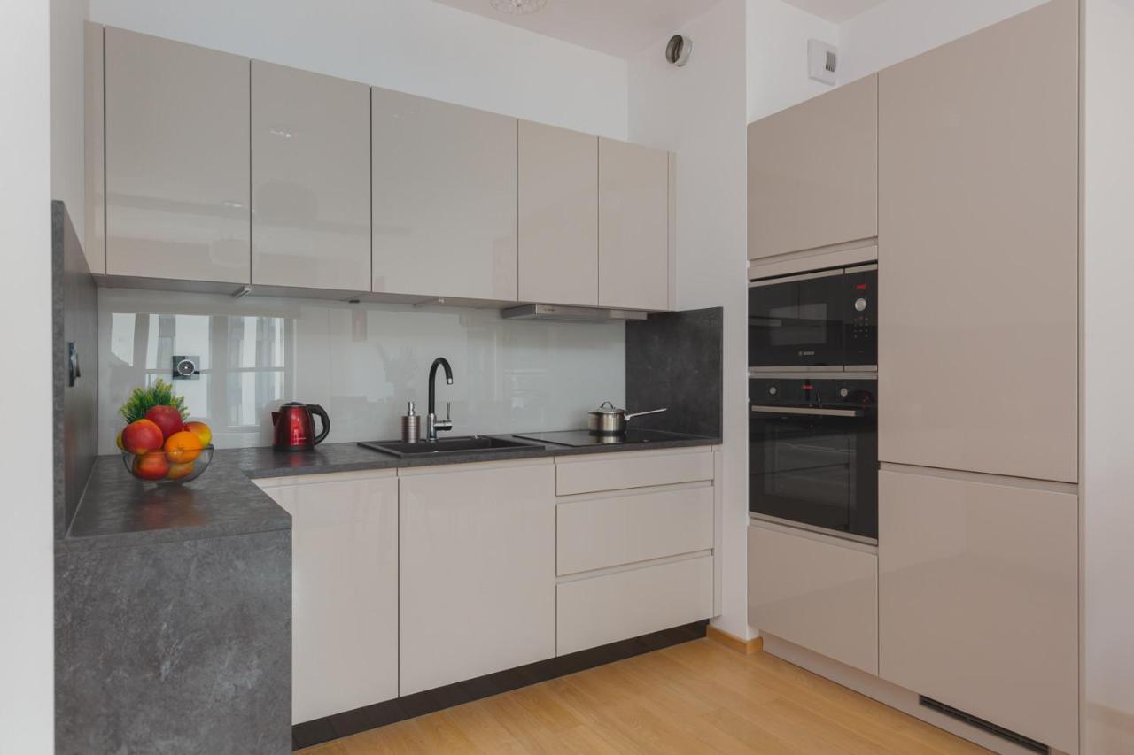 Dzielna Apartment Warsaw Wola By Noclegi Renters Exterior foto